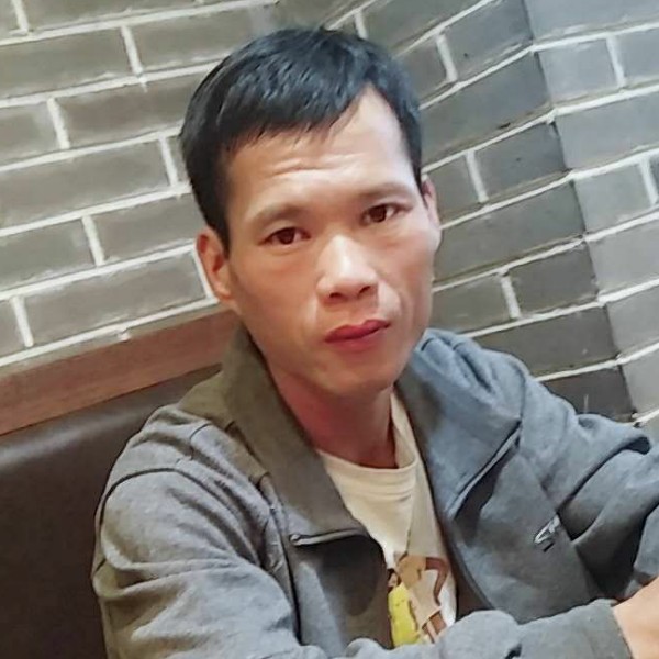 无心泪了灯泡的照片