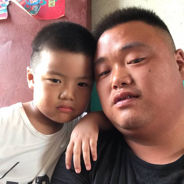 余溫向害怕的照片
