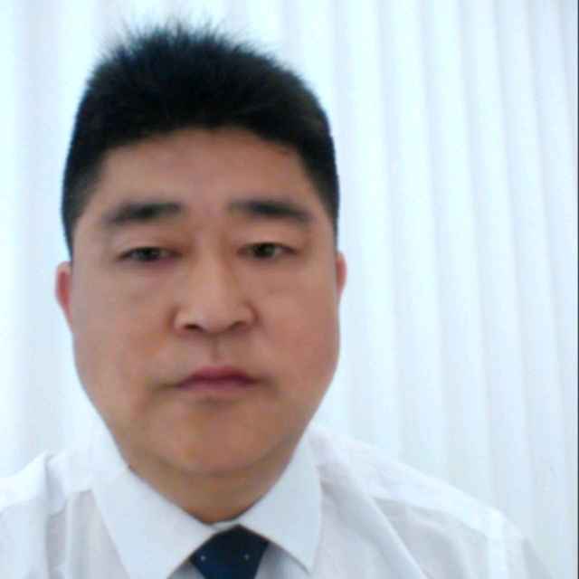 虚心遇見小猫咪的照片