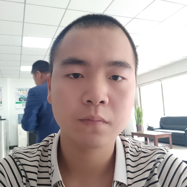 百褶裙怕孤单的照片