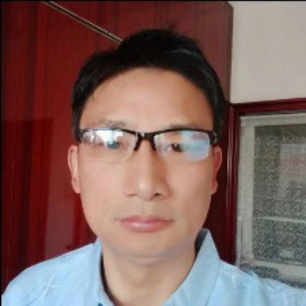 肖尊礼的照片