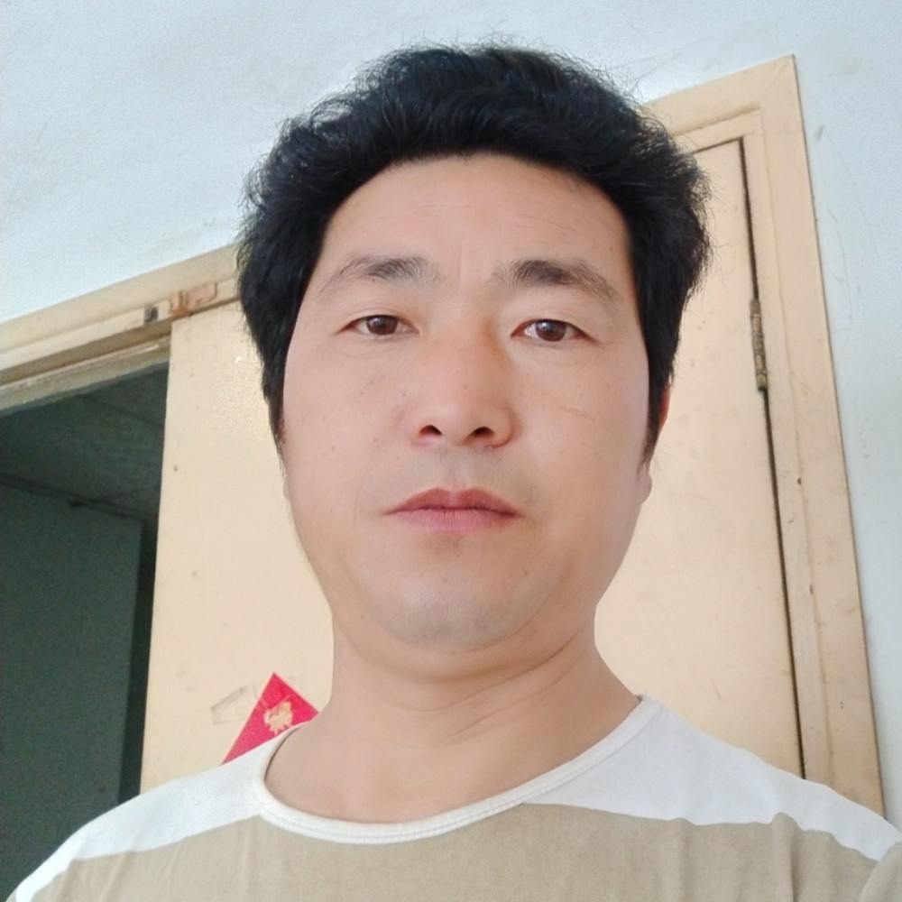 单身凝眸钢铁侠的照片