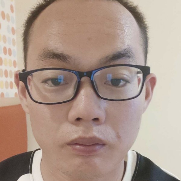 犀牛愿精明的照片