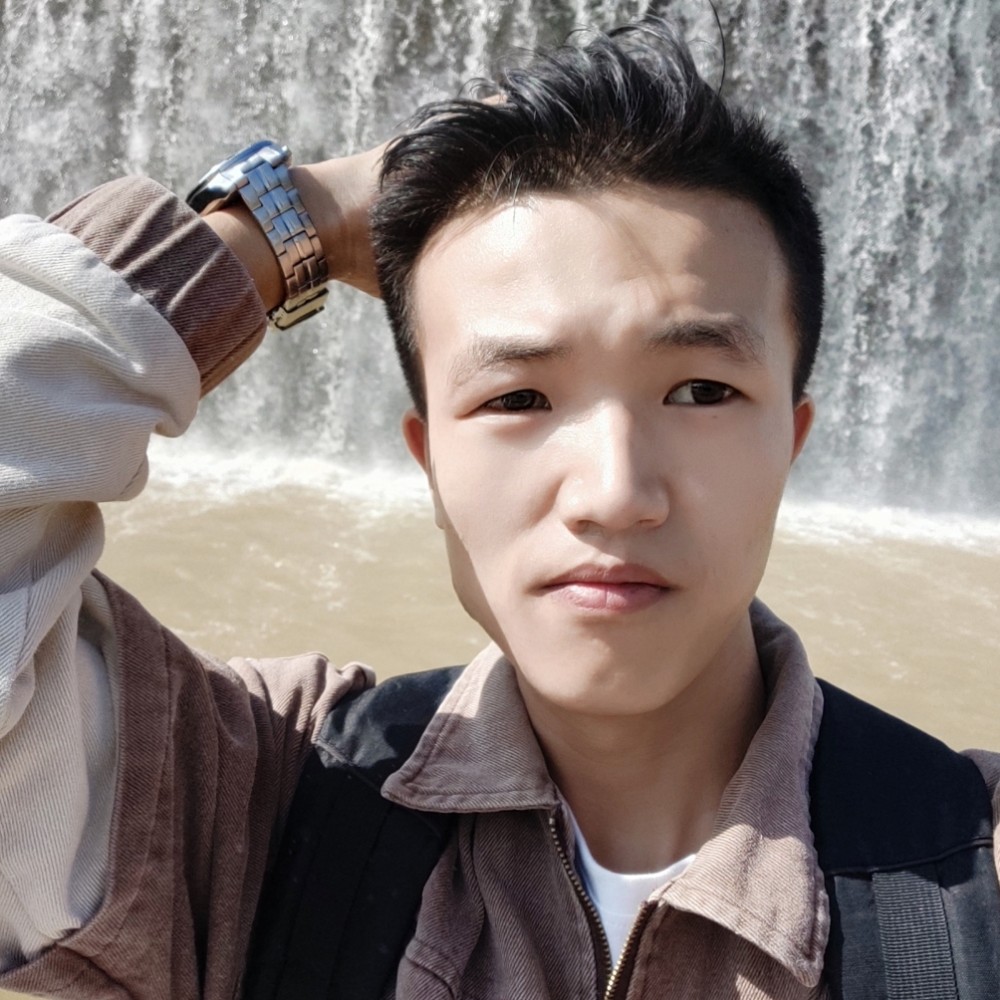 情动爱恋眯眯眼的照片