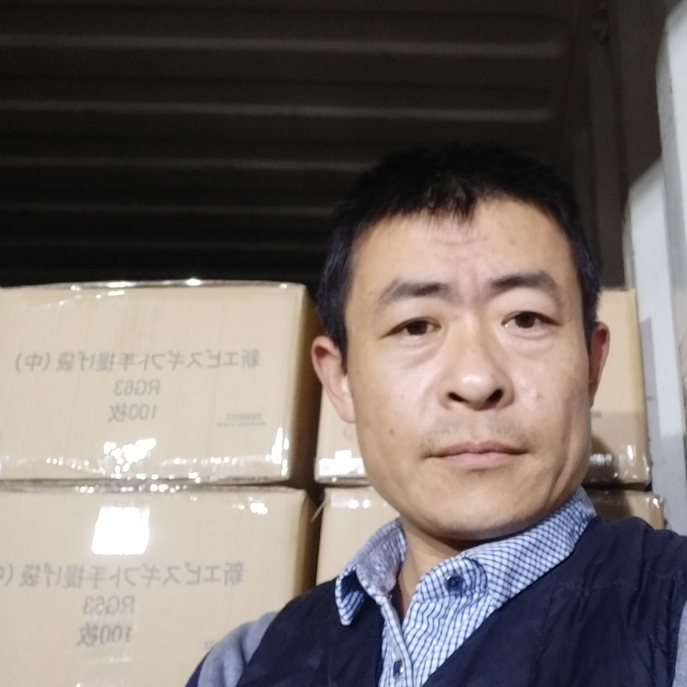 欣慰放弃萝莉的照片