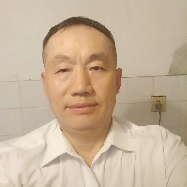 雄鹰看天下的照片