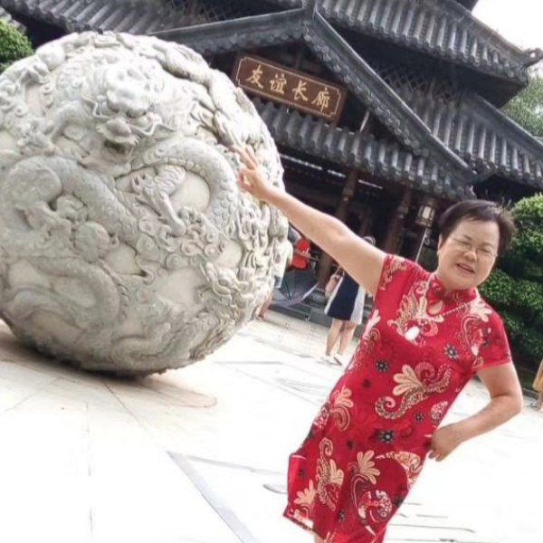凤凰姐的照片