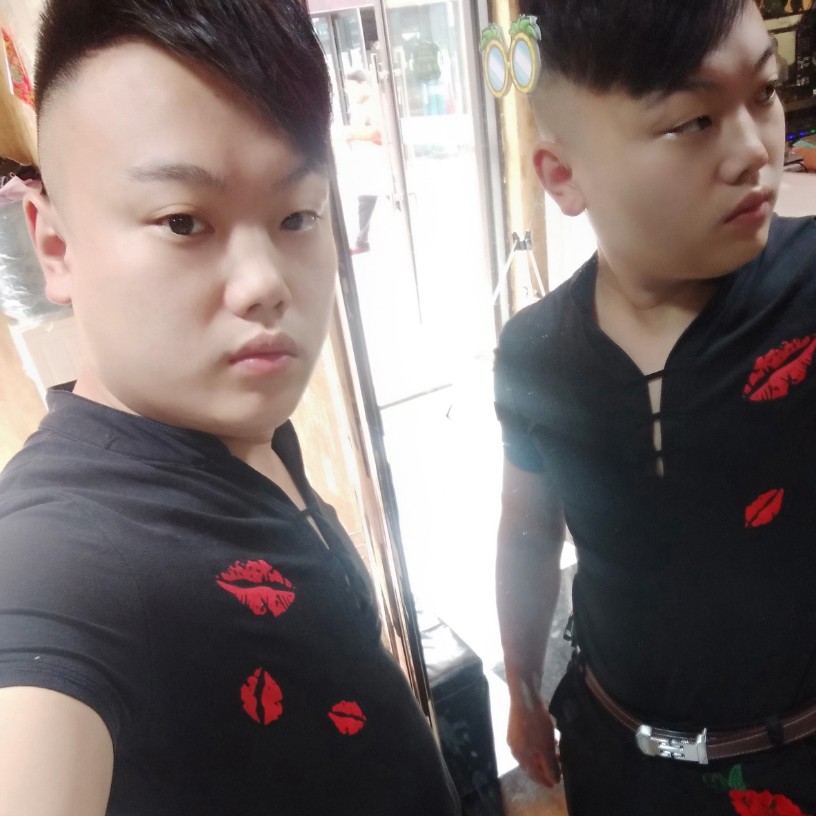 落寂回眸月饼的照片