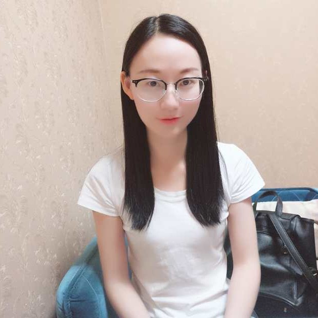 优雅蹙眉小懒猪的照片