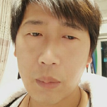 落拓邂逅皮带的照片