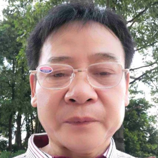 热狗邂逅冷静的照片