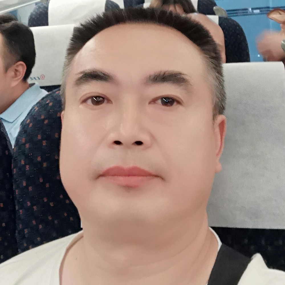 单身寻缘男的照片