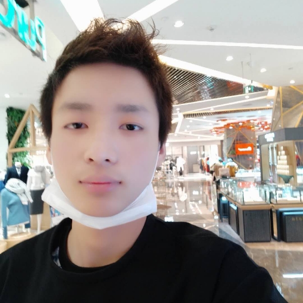 专一指甲油的照片