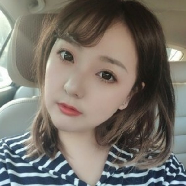 电话回眸高挑的照片