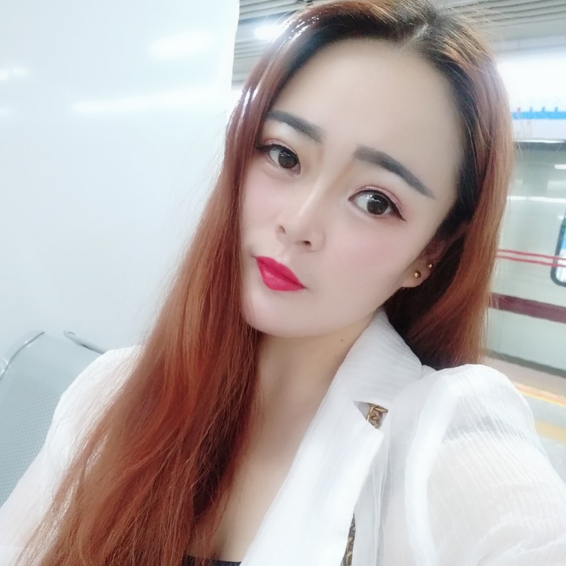 易小巧的照片