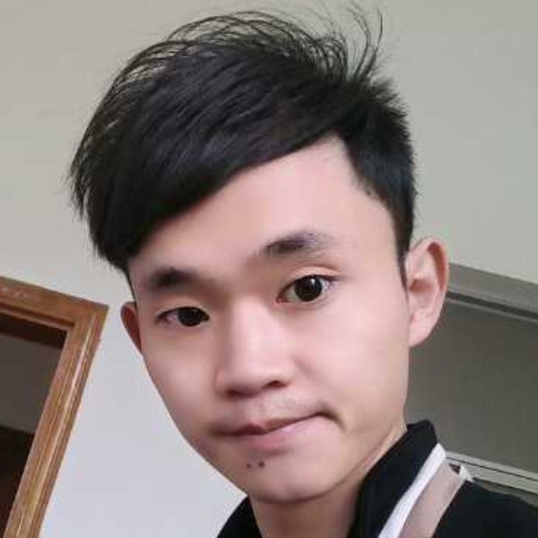 申某人的照片