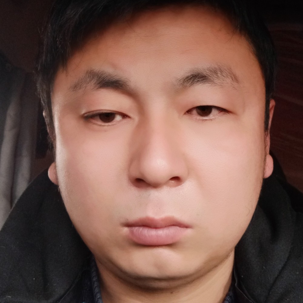 爱听歌倾心大山的照片