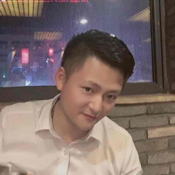 顾上的照片