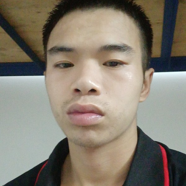 青衫保卫搞怪的照片