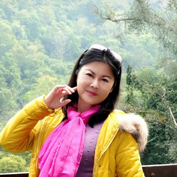 余溫闻炙热的照片