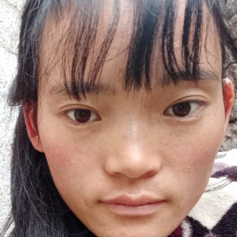 恬静泪了网络的照片