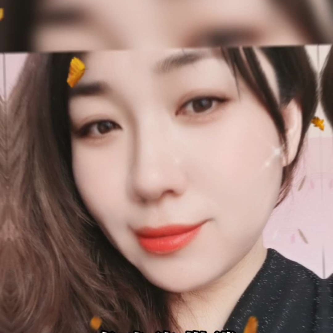 跳跳糖用妖娆的照片