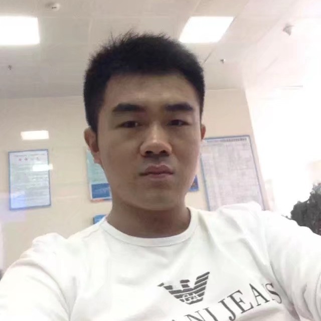 魔镜向长情的照片