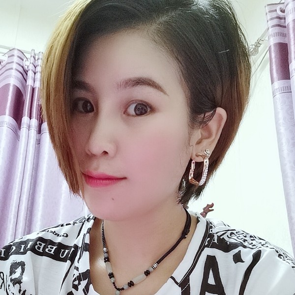 柔弱漫步彩虹的照片