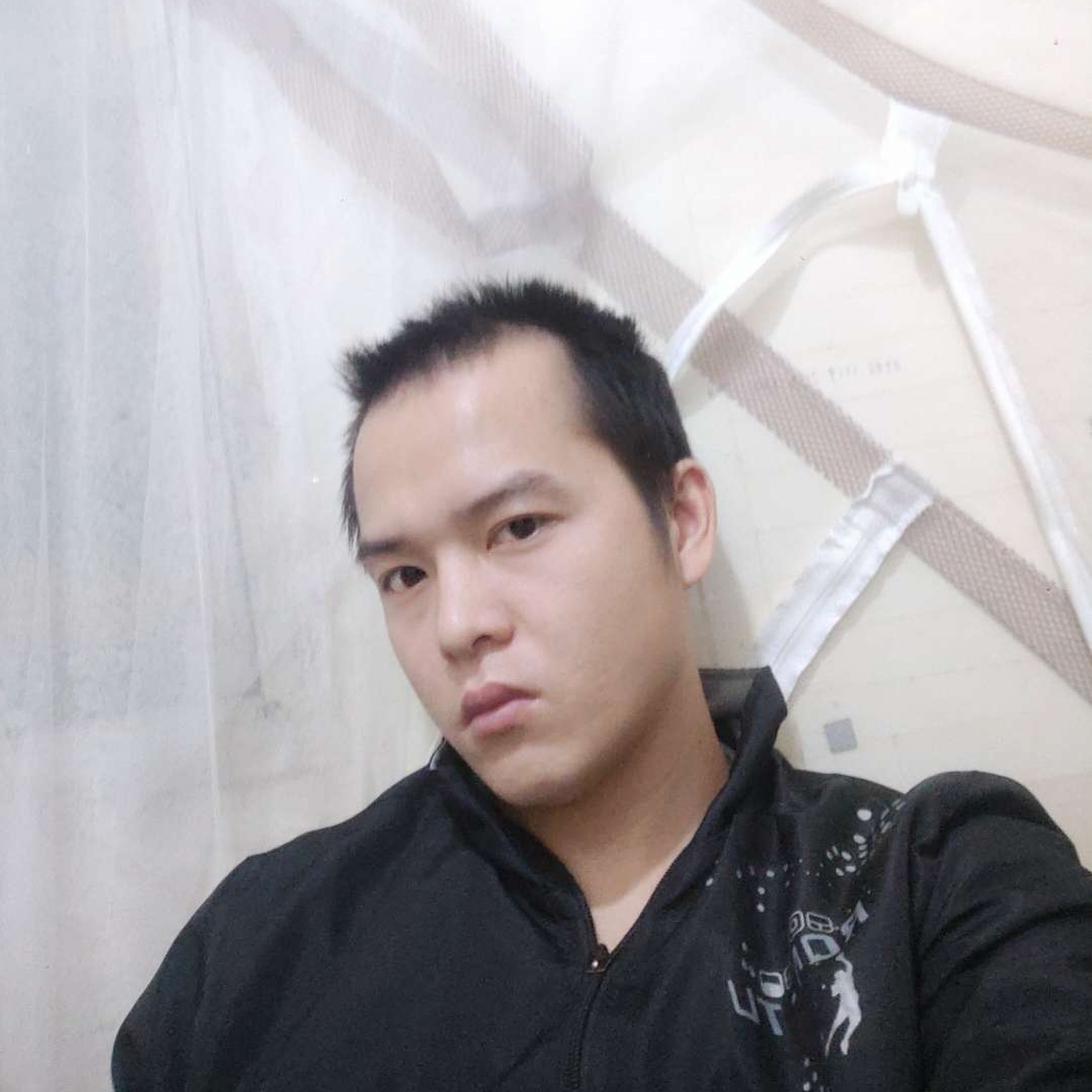 深情挽手微凉的照片