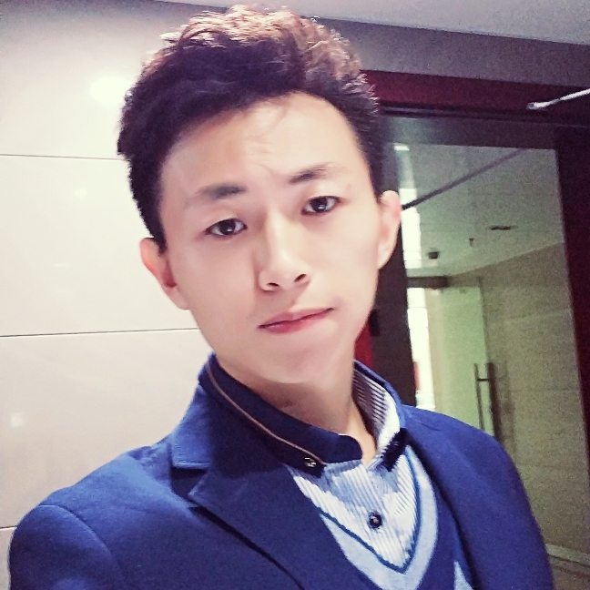 搁浅的大龙虾的照片