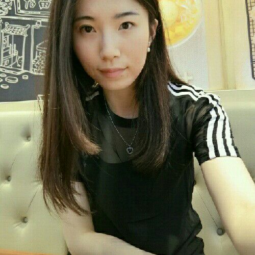 高兴地馒头的照片