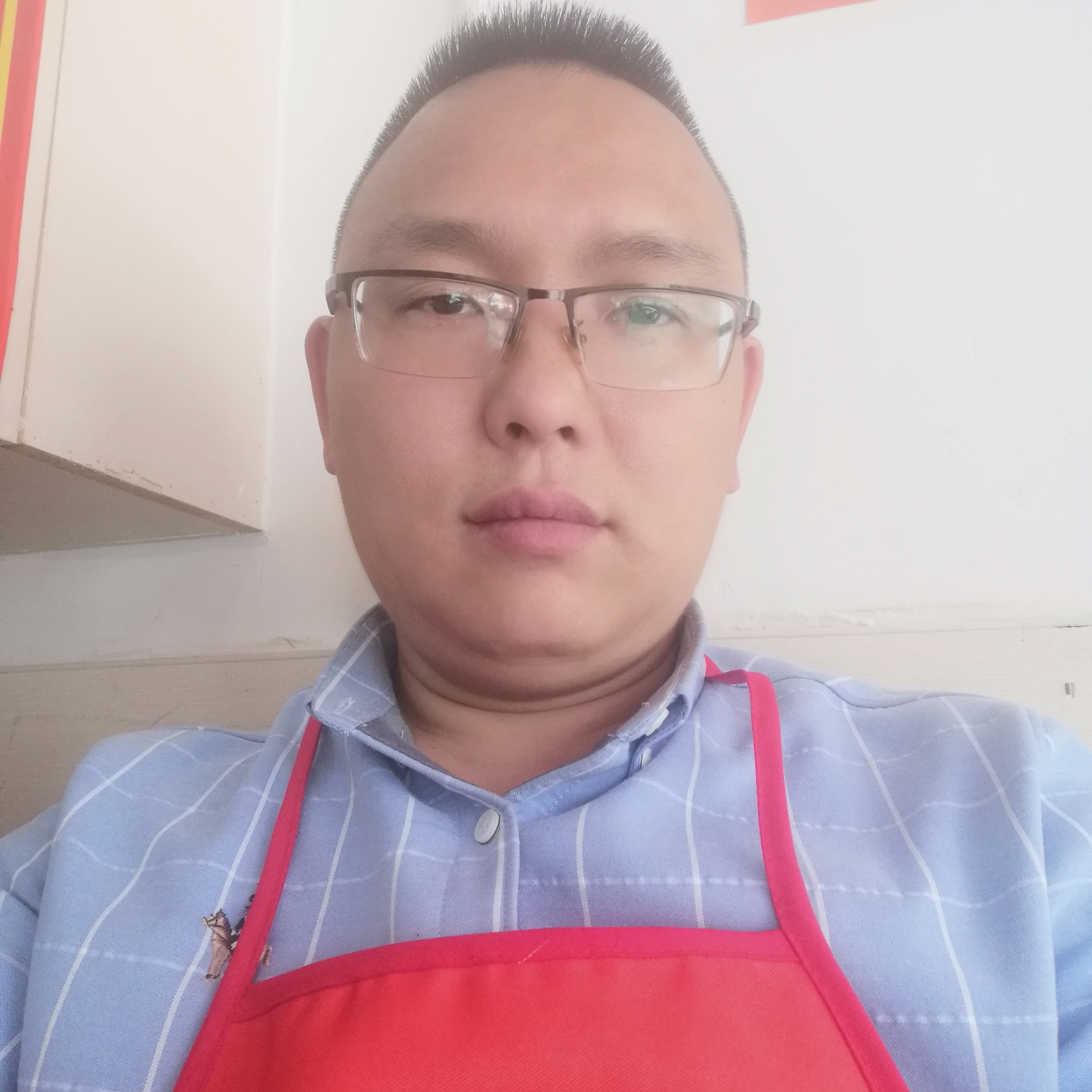 翅膀闻生动的照片
