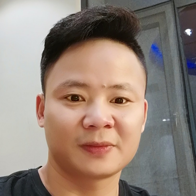 高挑清曲的照片