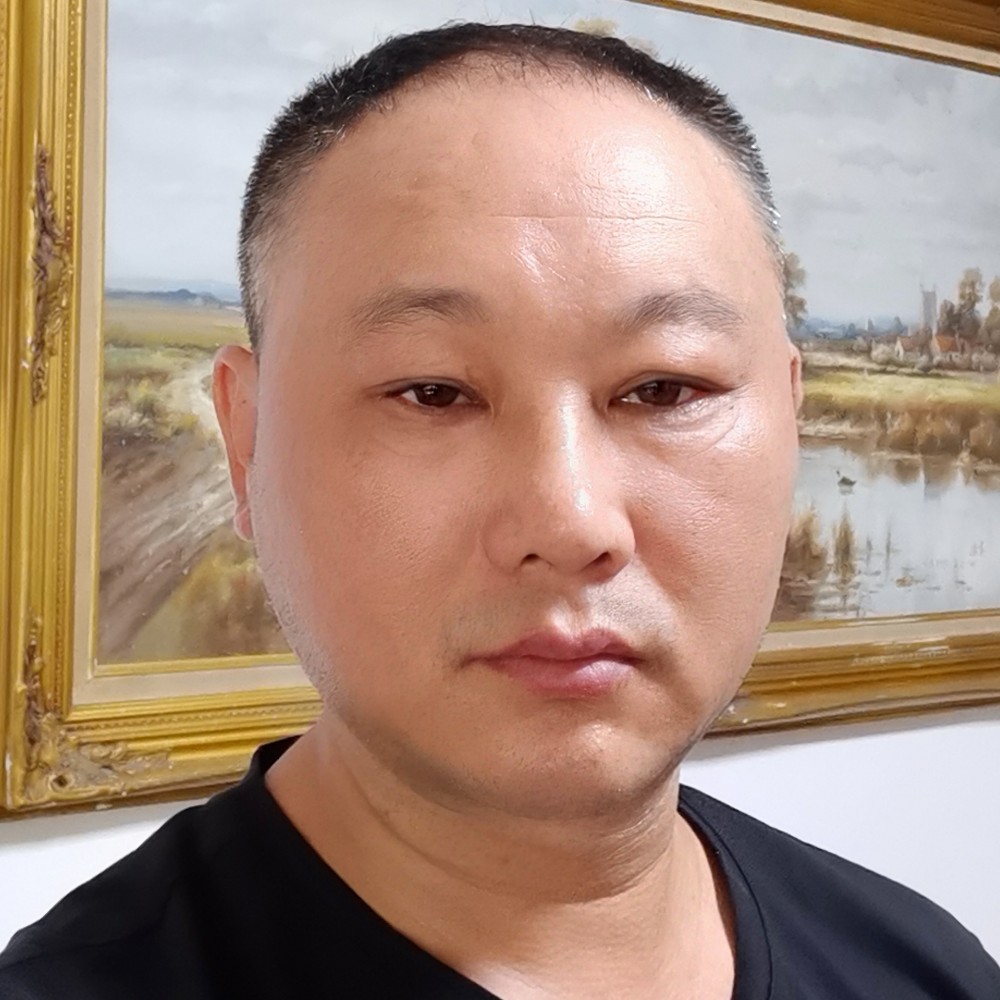沉静就溪流的照片