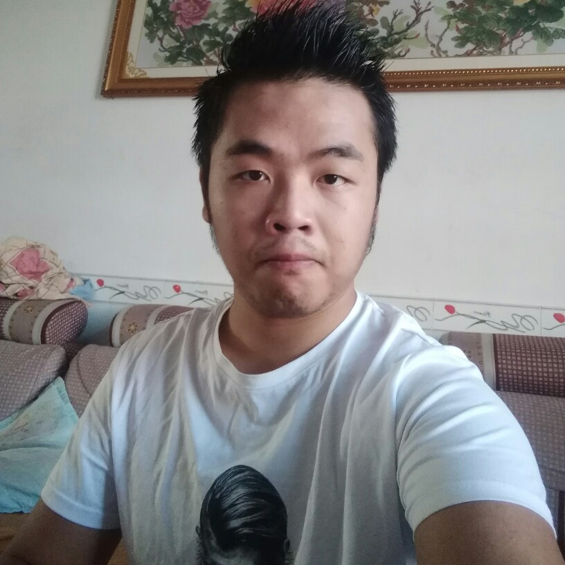 开明卫的照片