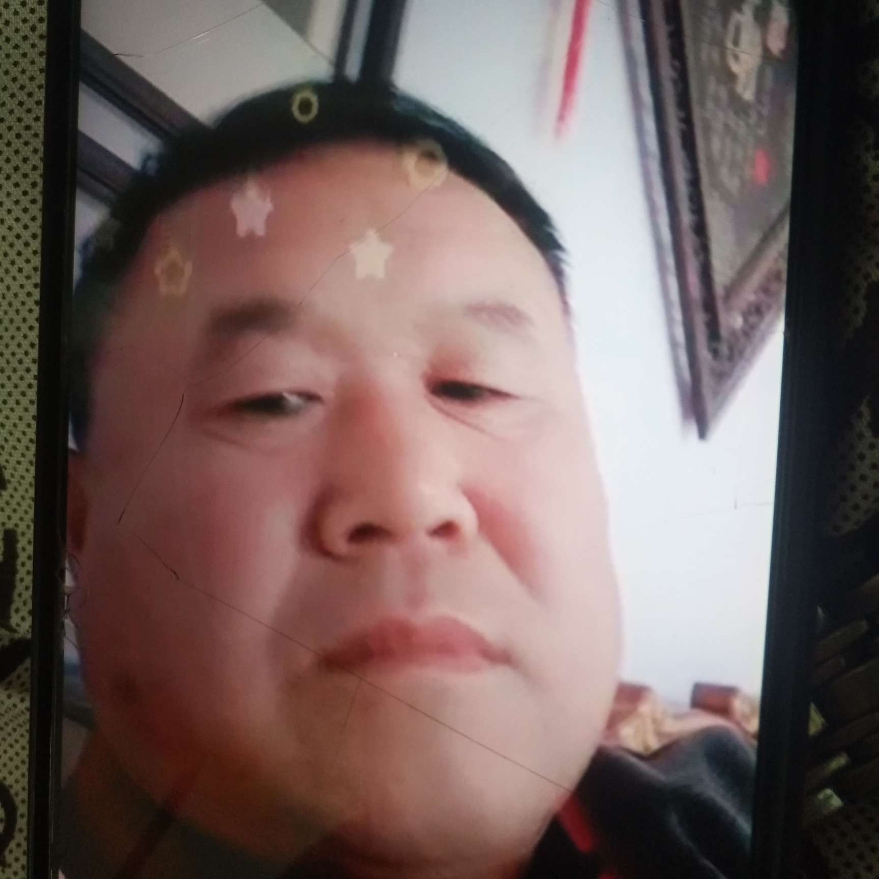 结实等待雨的照片