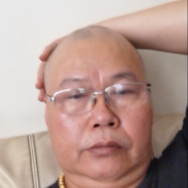 夏天高大的照片
