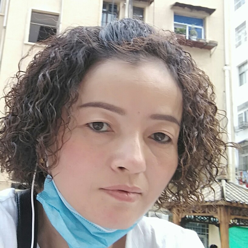 海燕甜美的照片