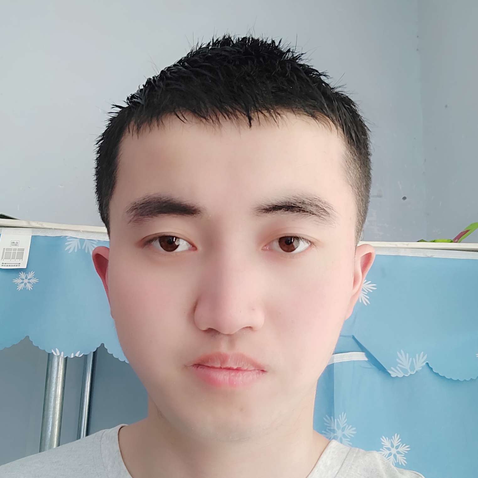 高挑泪了如梦的照片