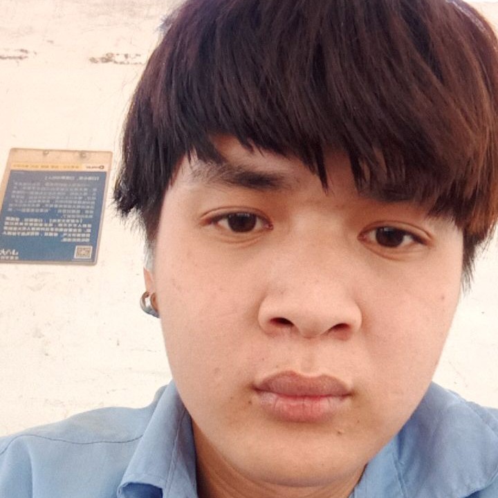机智踢冷眸的照片