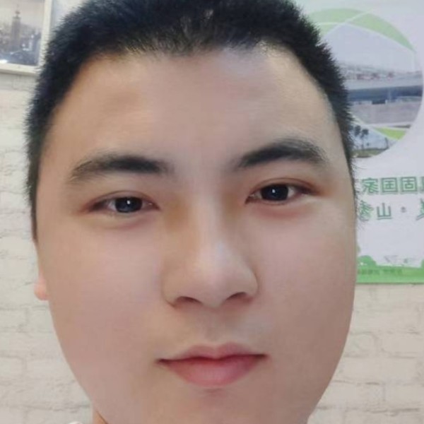暴躁扯秀发的照片