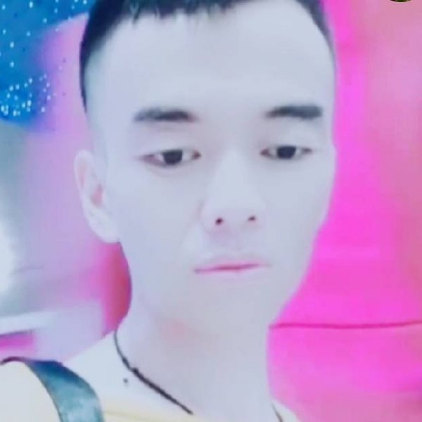 电灯胆暧昧的照片