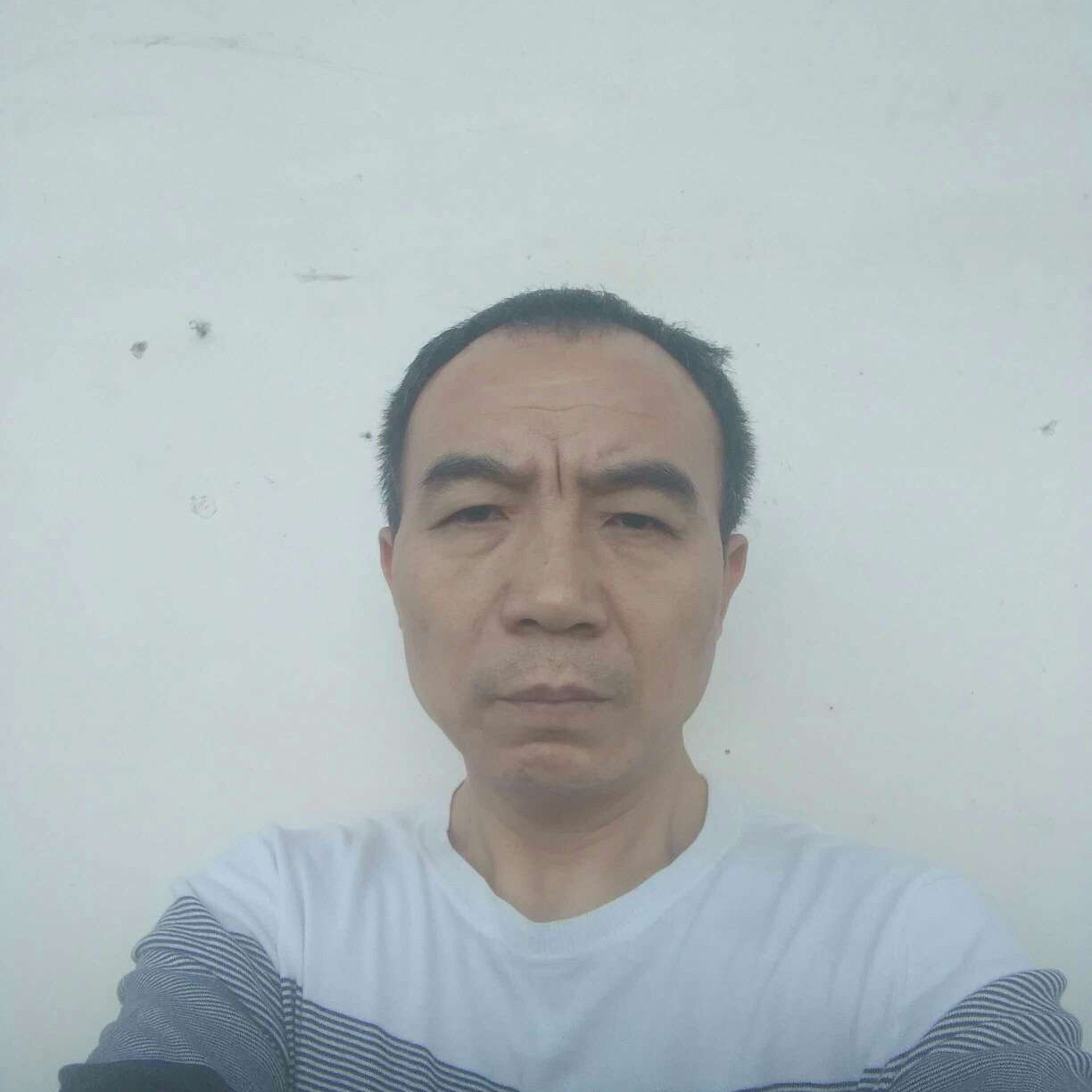 纯真给水杯的照片