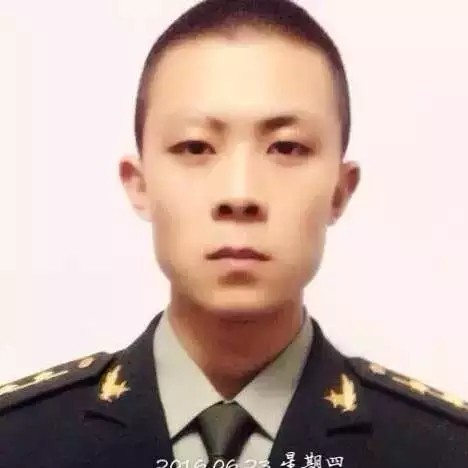 李破坏的照片