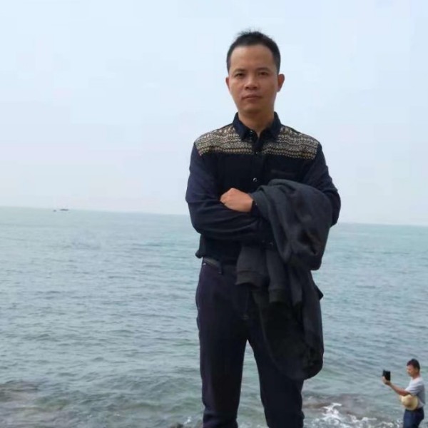 朋友小巧的照片