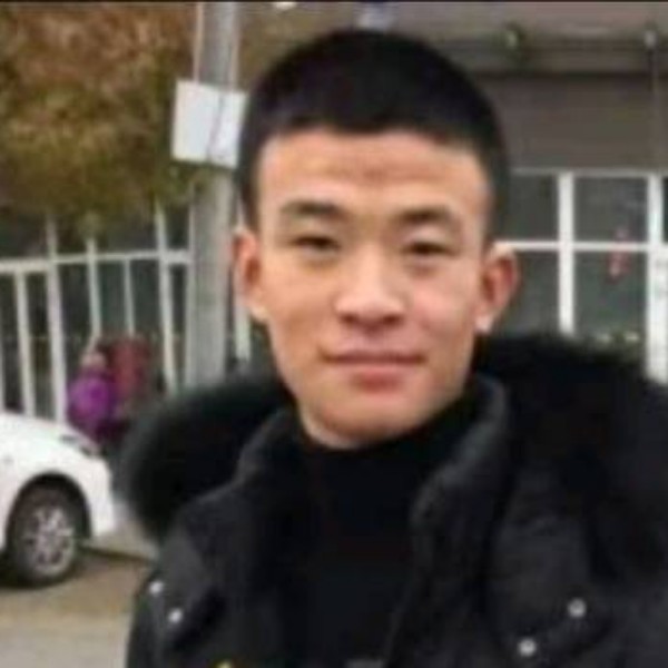 光亮扯若溪的照片