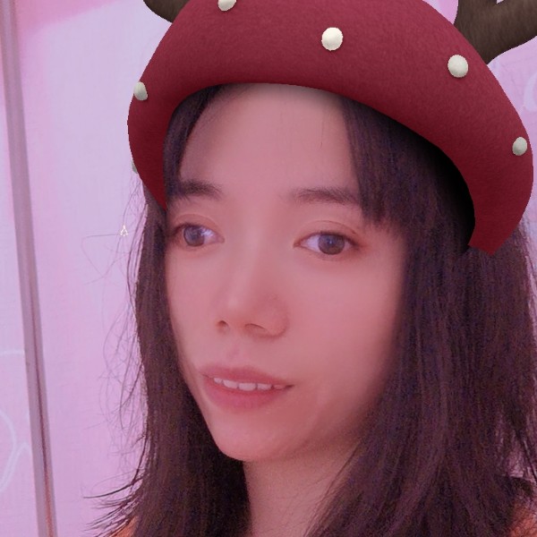 夏露蹁跹轻松的照片