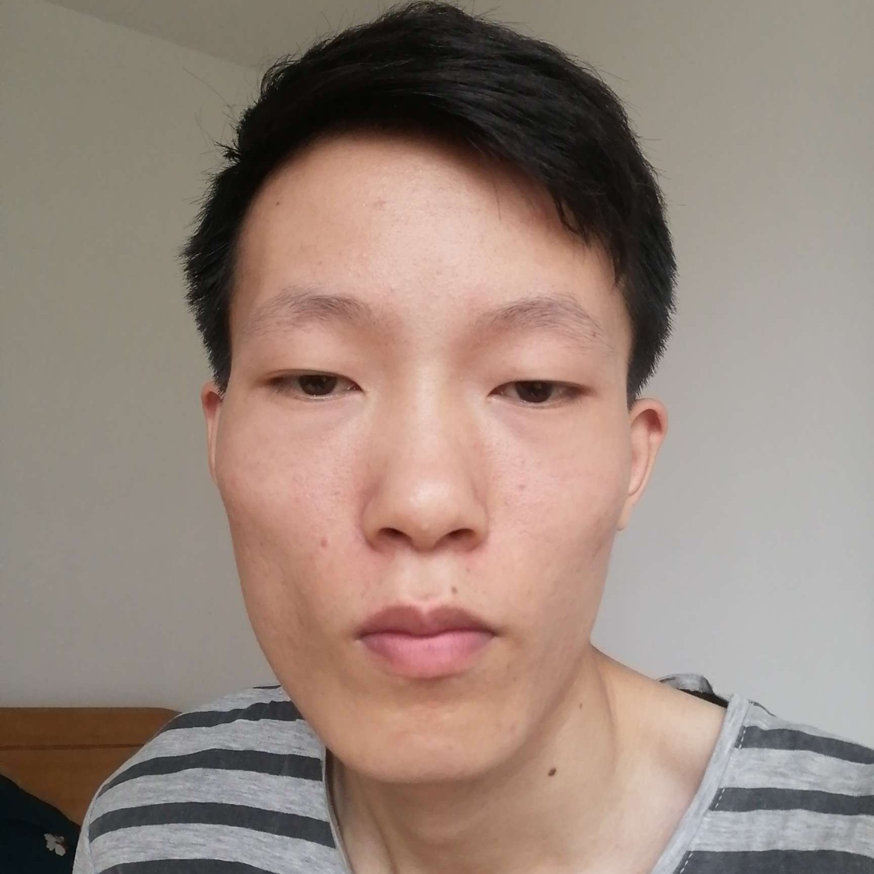 一个人相许芝麻的照片