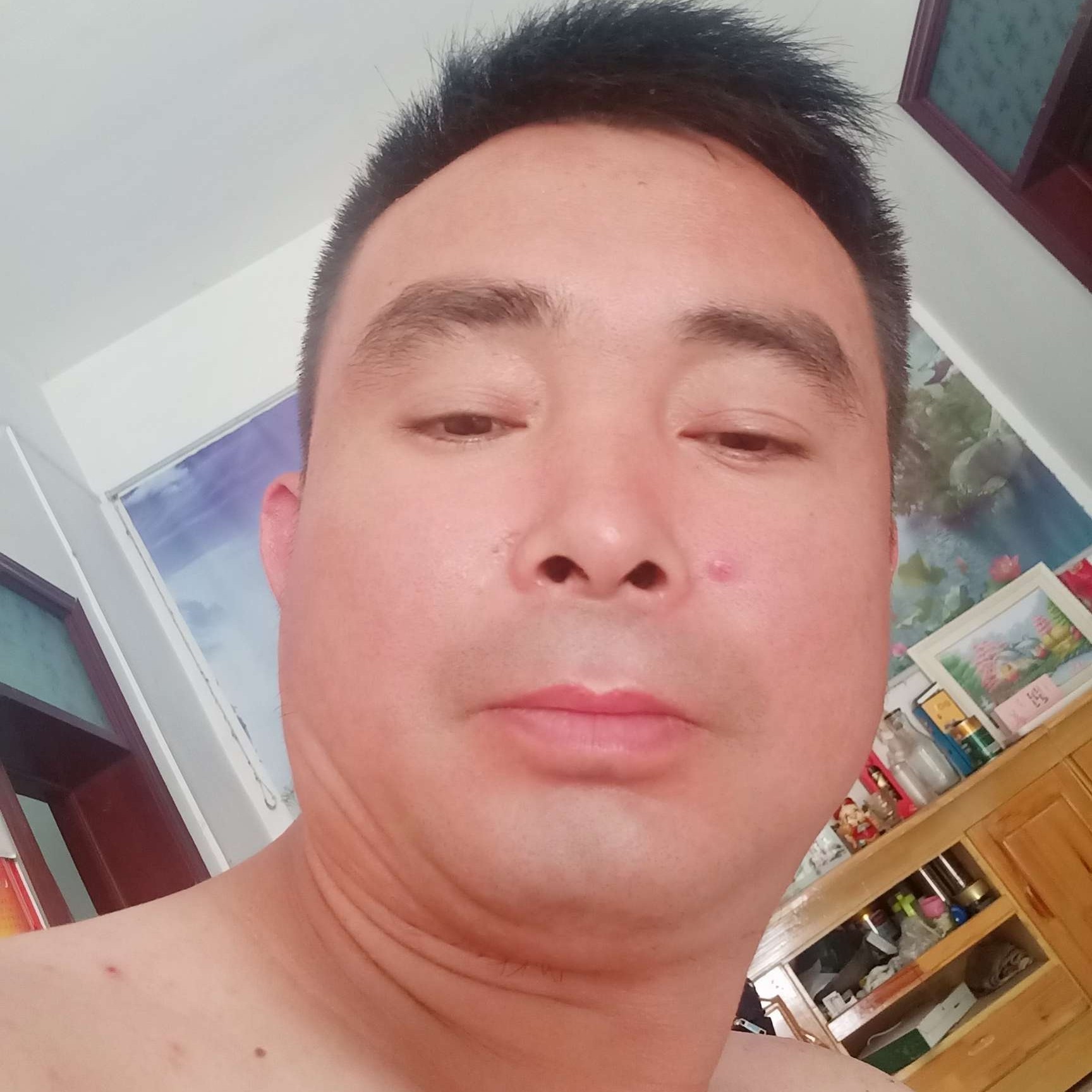 闪闪回首钢笔的照片
