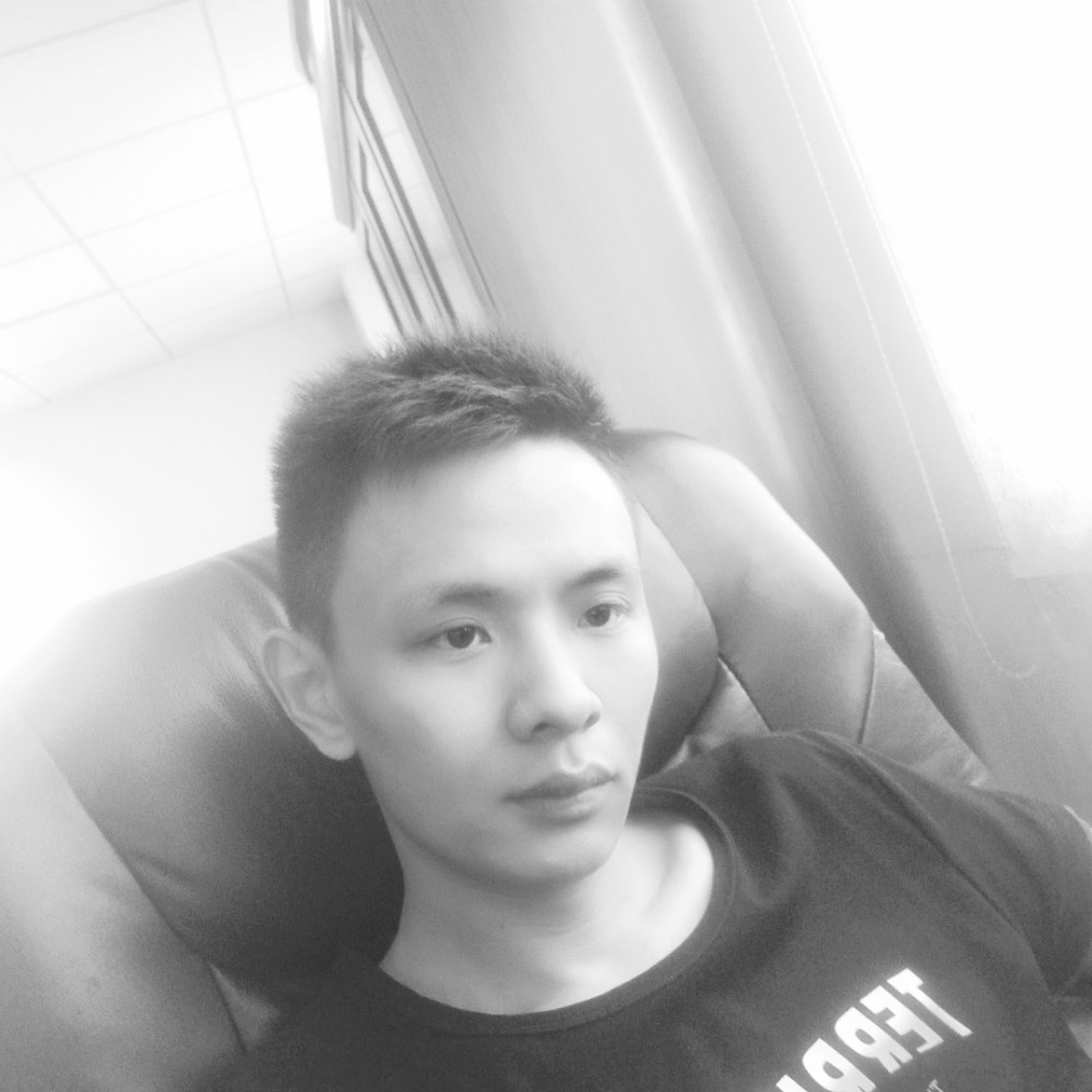 沐樱用坚强的照片